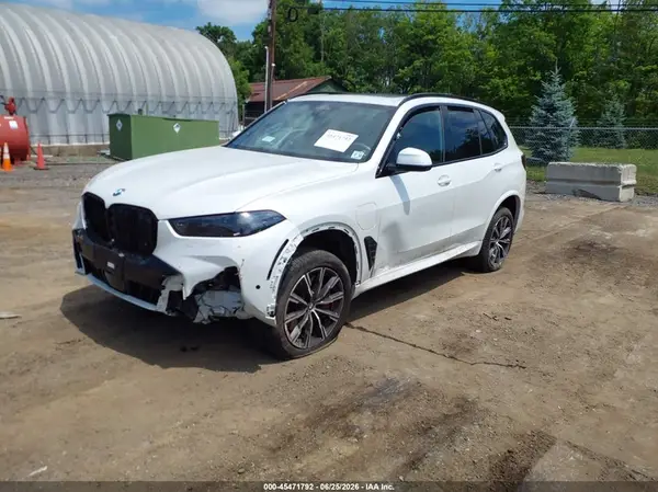 5UX43EU04T9125792 2026 BMW X5 - Image 2