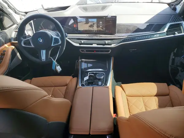 5UX43EU04T9368325 2026 BMW X5 - Image 8