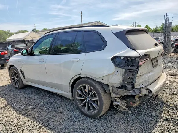 5UX43EU05R9U15631 2024 BMW X5 - Image 2