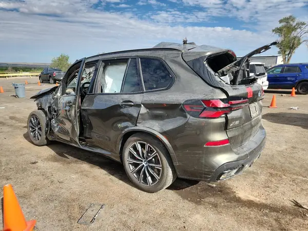 5UX43EU05S9W65408 2025 BMW X5 - Image 2