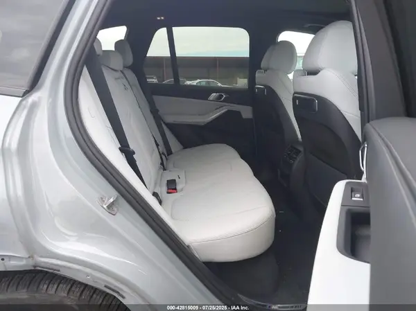 5UX43EU05S9Y70923 2025 BMW X5 - Image 8