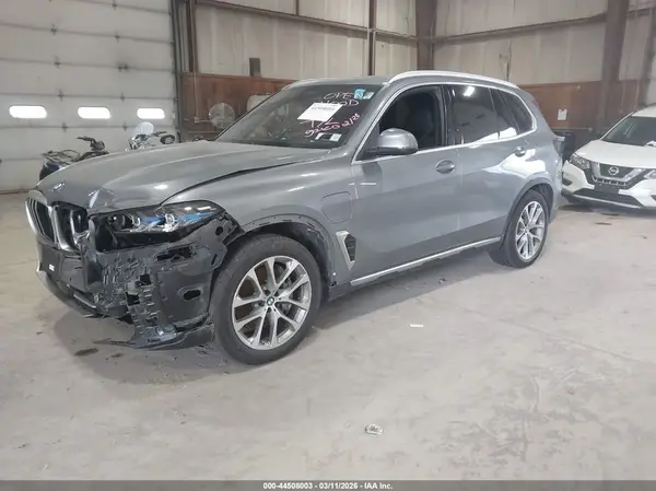 5UX43EU05T9315925 2026 BMW X5 - Image 2