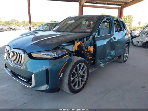 5UX43EU06R9S25630 2024 BMW X5 - Image 2
