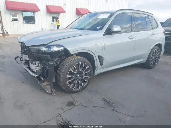 5UX43EU06R9T98080 2024 BMW X5 - Image 2