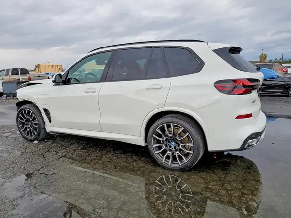 5UX43EU06R9U48671 2024 BMW X5 - Image 2