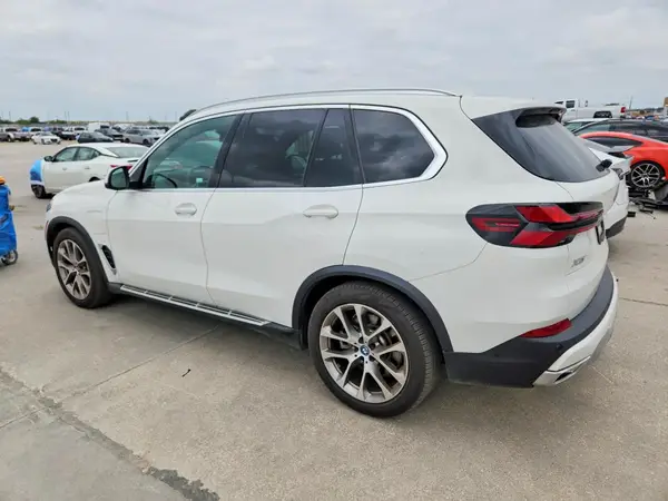 5UX43EU06S9X96024 2025 BMW X5 - Image 2
