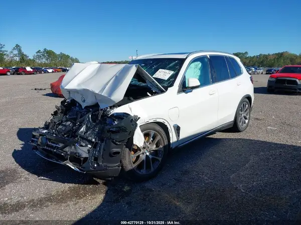5UX43EU06T9013432 2026 BMW X5 - Image 2