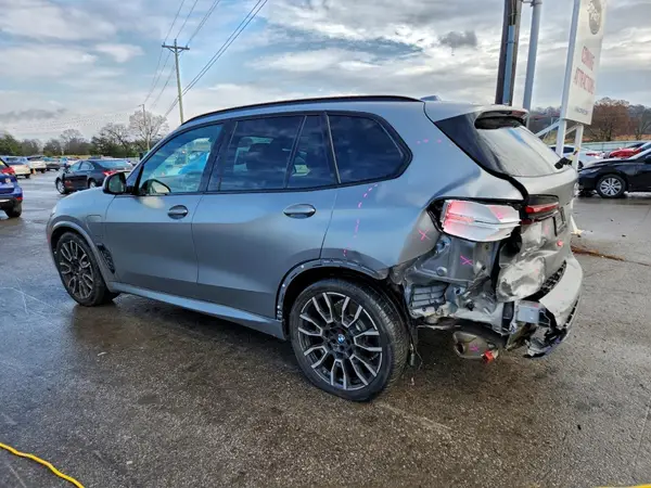 5UX43EU06T9037536 2026 BMW X5 - Image 2