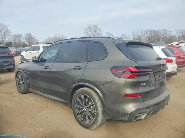 5UX43EU06T9039013 2026 BMW X5 - Image 2