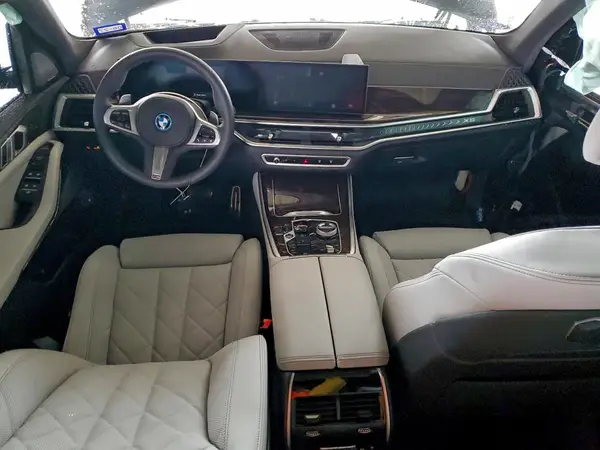 5UX43EU06T9086963 2026 BMW X5 - Image 8