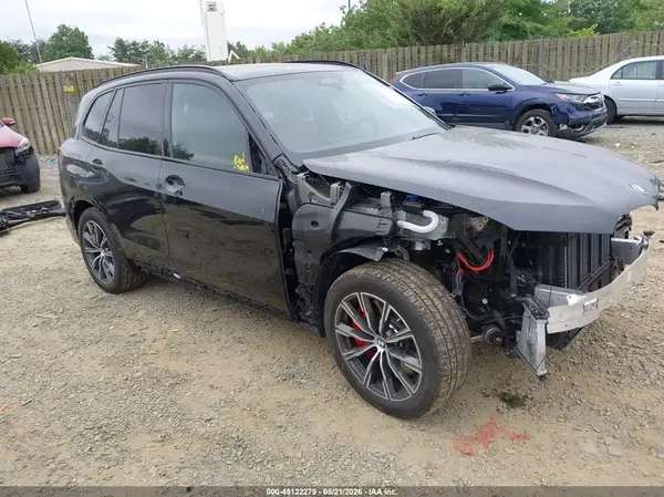 5UX43EU06T9334032 2026 BMW X5 - Image 1