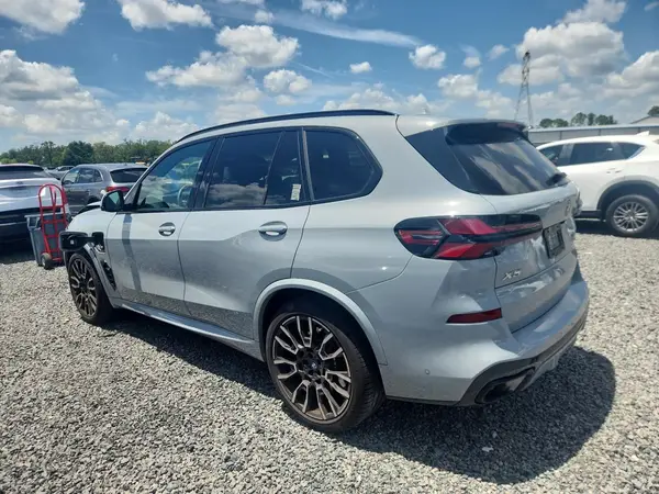 5UX43EU07R9T16910 2024 BMW X5 - Image 2