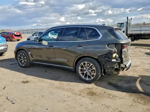 5UX43EU07R9T41015 2024 BMW X5 - Image 2