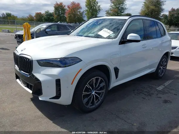 5UX43EU07R9U91982 2024 BMW X5 - Image 2