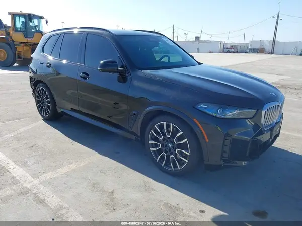 5UX43EU07S9Y53699 2025 BMW X5 - Image 1