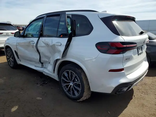 5UX43EU07T9026867 2026 BMW X5 - Image 2