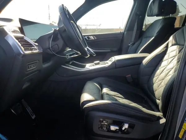 2024 BMW X5 auction photo 7