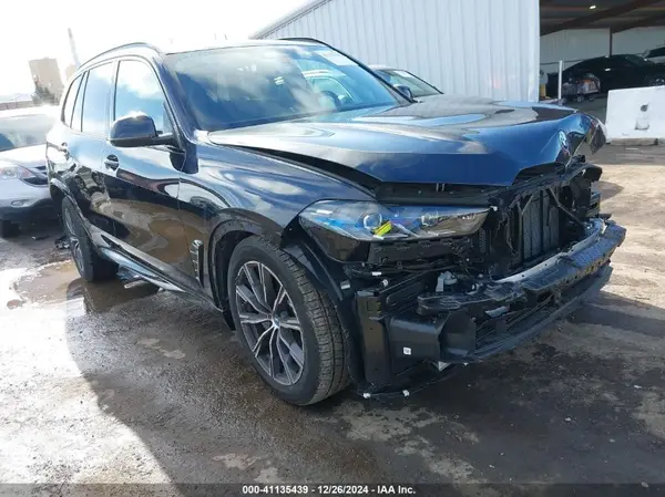 5UX43EU08S9W76676 2025 BMW X5 - Image 1
