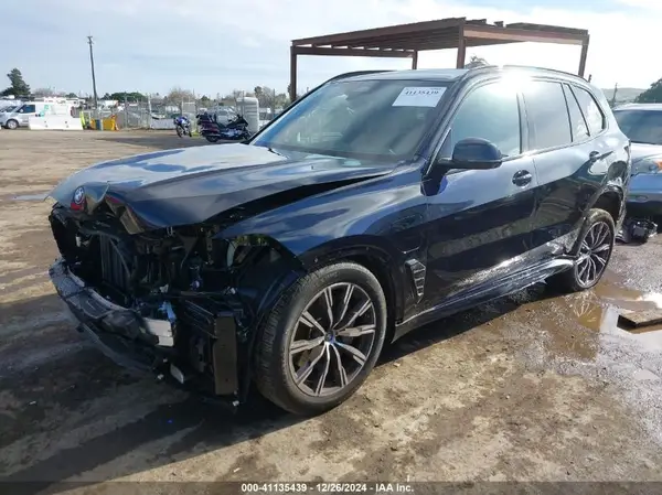 5UX43EU08S9W76676 2025 BMW X5 - Image 2