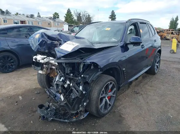 5UX43EU08T9016381 2026 BMW X5 - Image 2