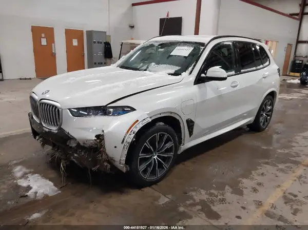 5UX43EU09R9S66365 2024 BMW X5 - Image 2