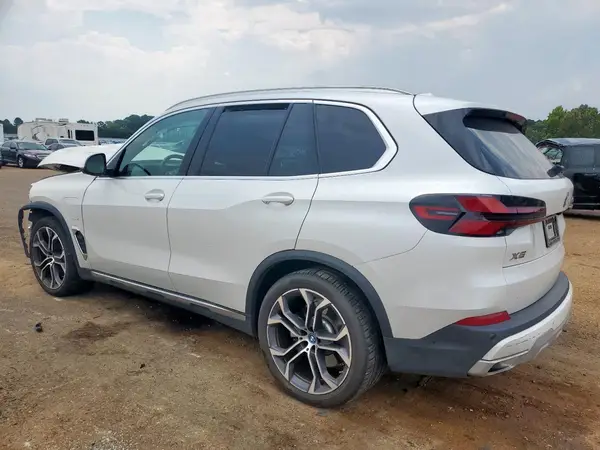 5UX43EU09R9U97816 2024 BMW X5 - Image 2