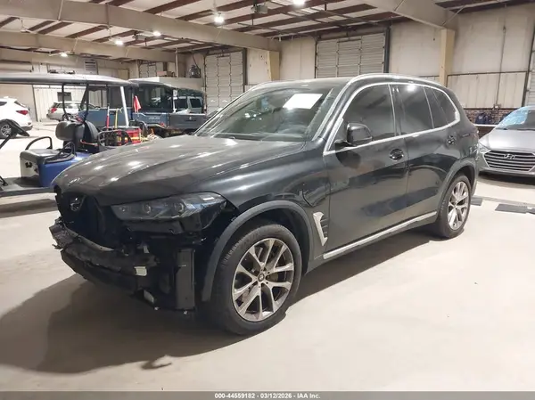 5UX43EU09S9X60070 2025 BMW X5 - Image 2