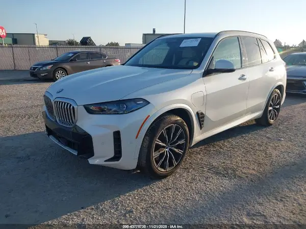 5UX43EU09S9X76513 2025 BMW X5 - Image 2