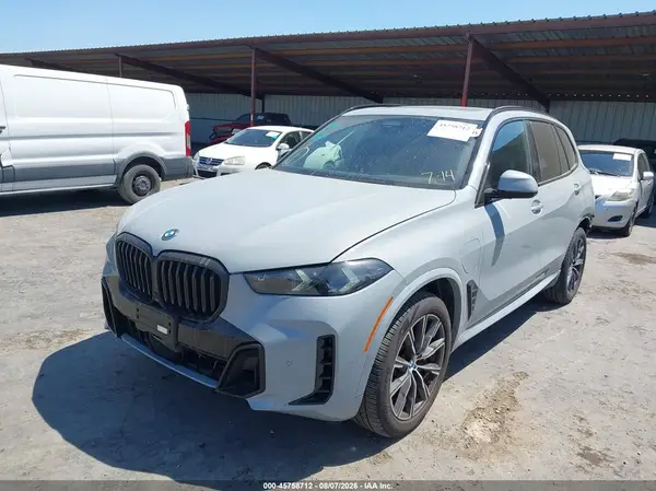 5UX43EU09S9Y63165 2025 BMW X5 - Image 2