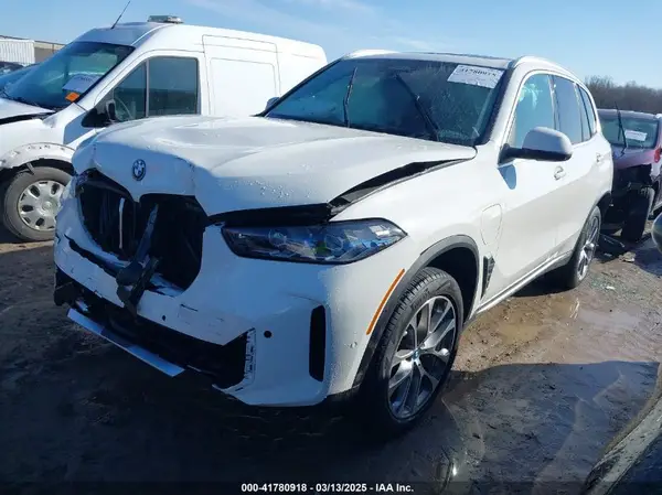 5UX43EU0XR9U35163 2024 BMW X5 - Image 2