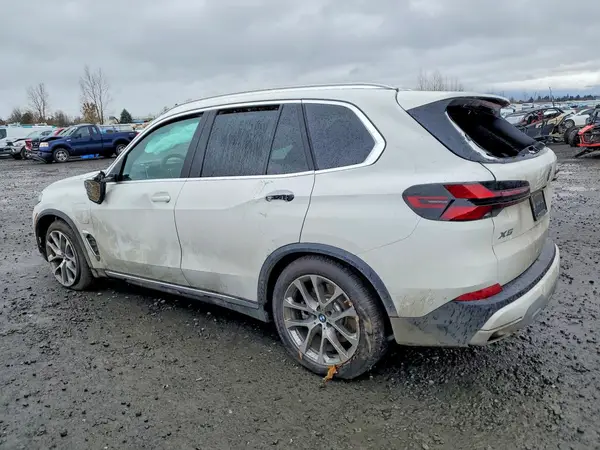 5UX43EU0XT9266639 2026 BMW X5 - Image 2