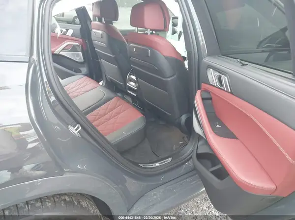 5UX43EX01T9215428 2026 BMW X6 - Image 8