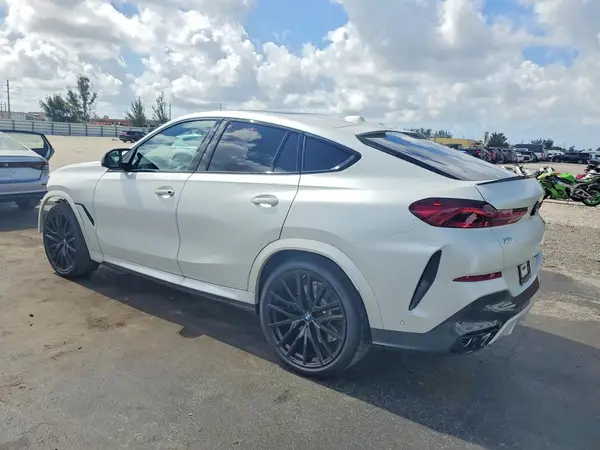 5UX43EX04T9394676 2026 BMW X6 - Image 2