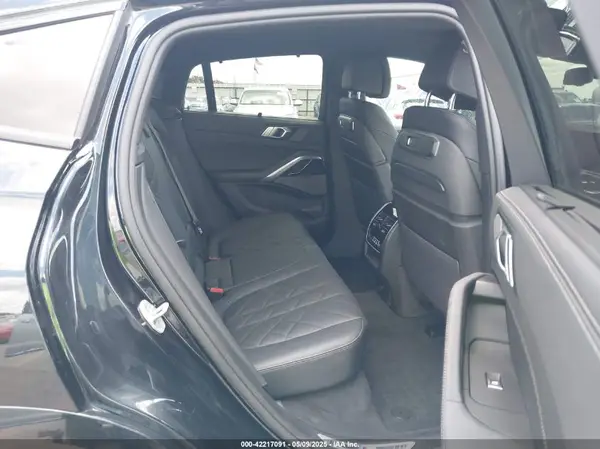 5UX43EX05S9X23027 2025 BMW X6 - Image 8