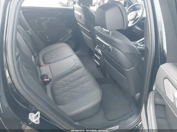 5UX43EX08T9158497 2026 BMW X6 - Image 8