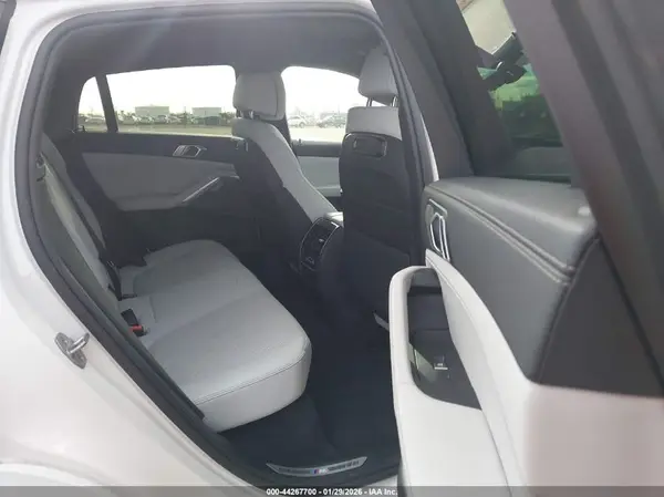 5UX43EX09T9125881 2026 BMW X6 - Image 8