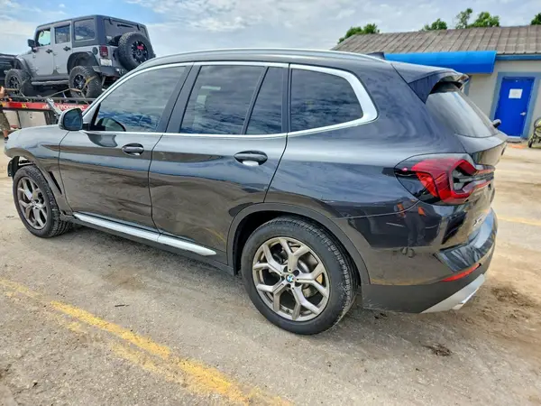 5UX53DP00N9J57524 2022 BMW X3 - Image 2