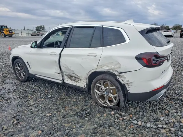 5UX53DP00N9K59342 2022 BMW X3 - Image 2