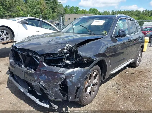 5UX53DP00N9K59857 2022 BMW X3 - Image 2