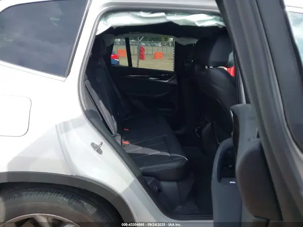 5UX53DP00N9N11834 2022 BMW X3 - Image 8