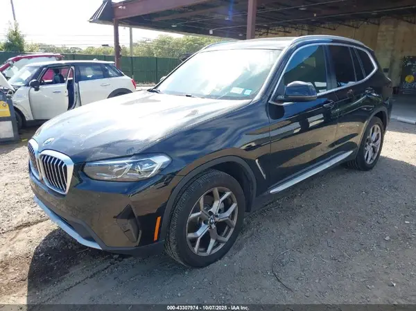5UX53DP00N9N15396 2022 BMW X3 - Image 2