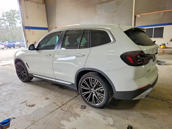 5UX53DP00P9P27895 2023 BMW X3 - Image 2