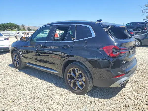 5UX53DP00P9R90372 2023 BMW X3 - Image 2