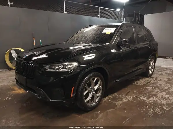5UX53DP00R9W38590 2024 BMW X3 - Image 2