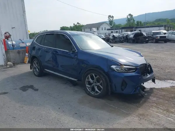 5UX53DP00R9W81214 2024 BMW X3 - Image 1