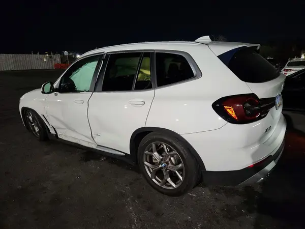 5UX53DP01N9H43331 2022 BMW X3 - Image 2
