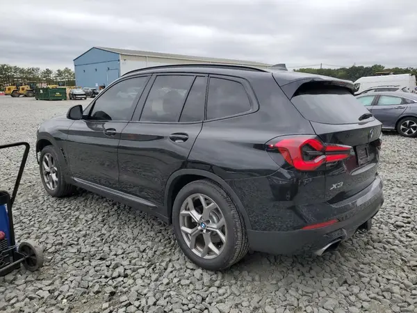 5UX53DP01N9J24970 2022 BMW X3 - Image 2