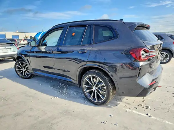 5UX53DP01N9J64501 2022 BMW X3 - Image 2