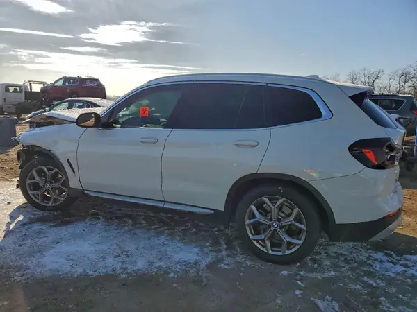 5UX53DP01N9K32067 2022 BMW X3 - Image 2