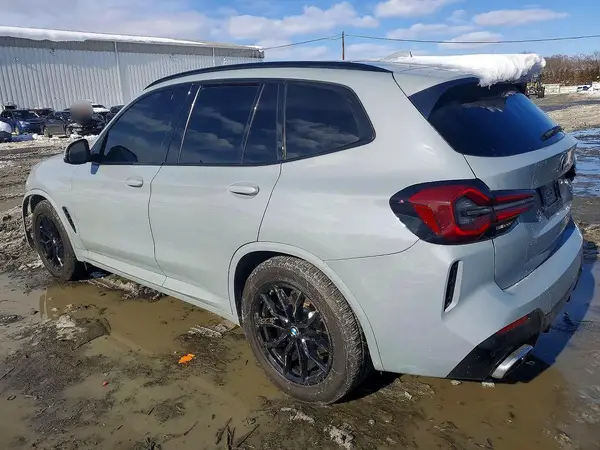 5UX53DP01N9L07947 2022 BMW X3 - Image 2